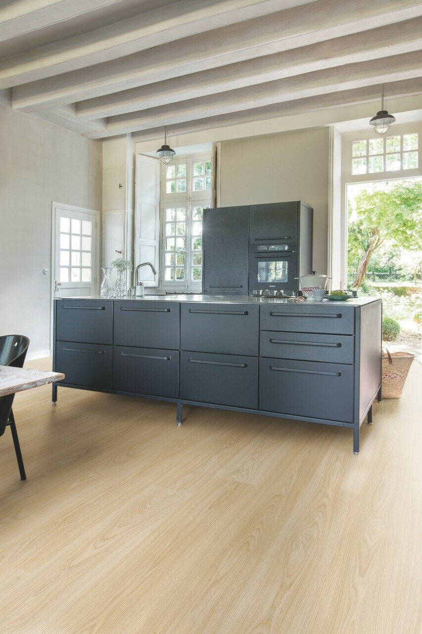 Ламинат Quick Step Classic Plus Hydro 8/32 (CLH 4094) Дуб Премиум светлый