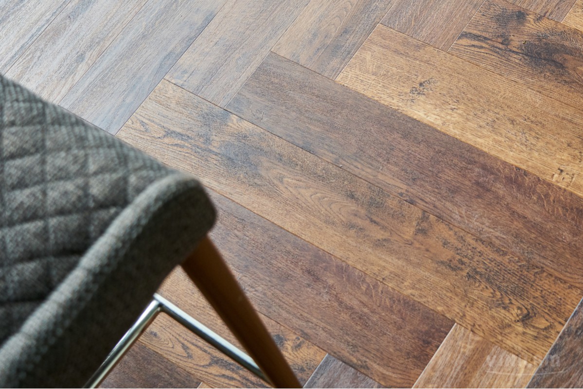 Vinilam LVT Parquet Herringbone IS11155 Паркет Парижский