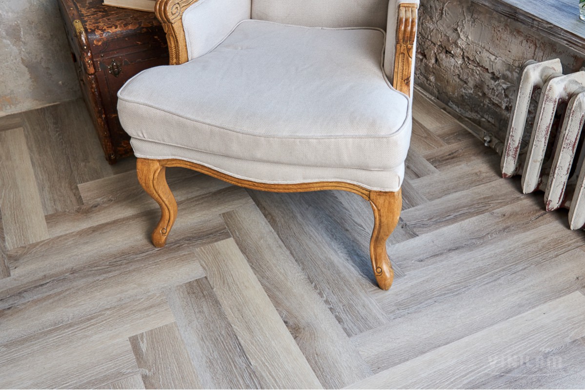 Vinilam LVT Parquet Herringbone IS11122 Паркет Эрмитаж