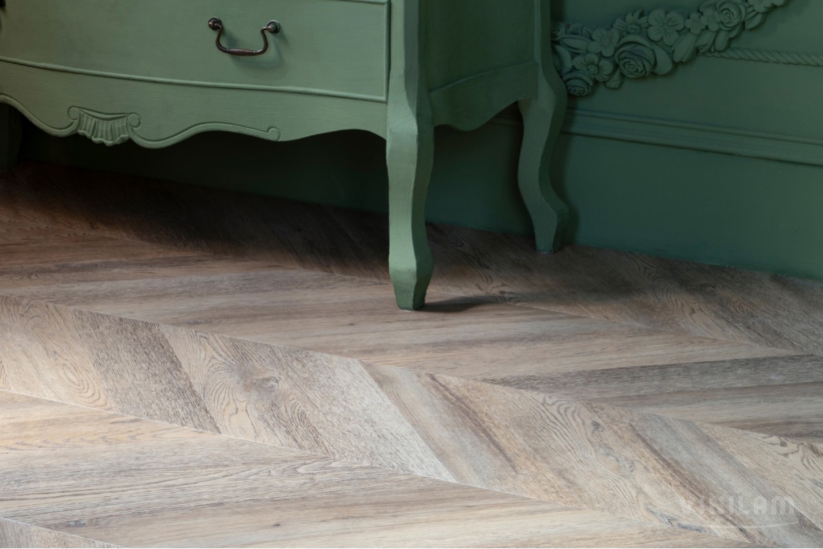 Vinilam LVT Parquet Chevron RI153616CL4 Шеврон Шампань