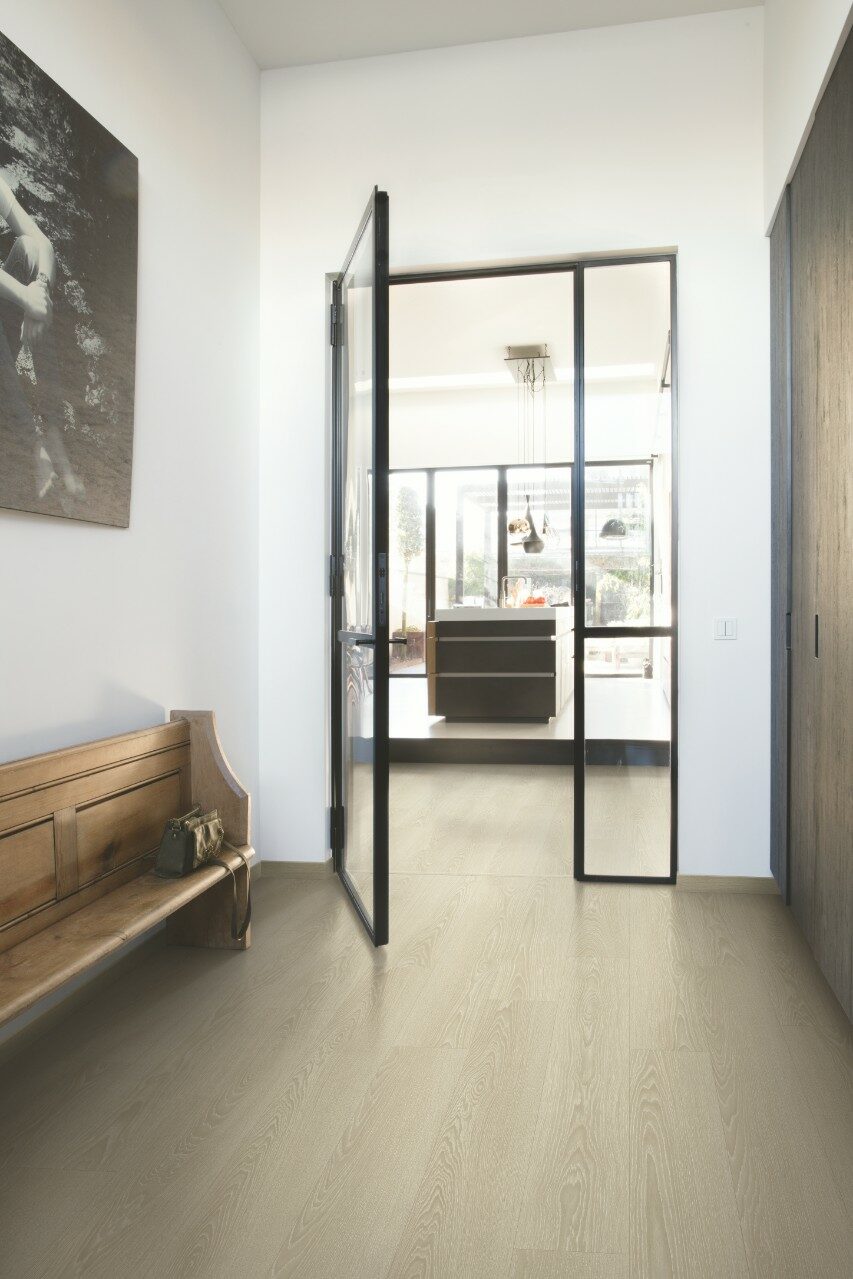 Ламинат Quick Step Classic Plus Hydro 8/32 (CLH 4088) Дуб отбеленный