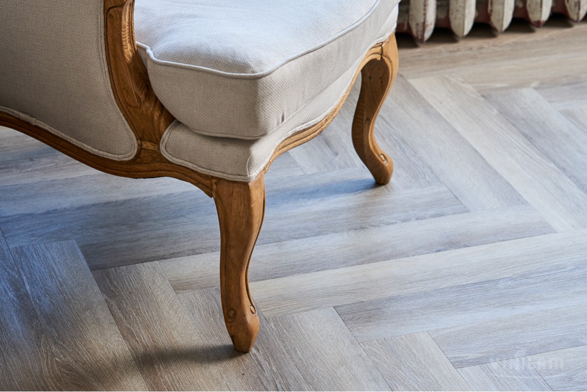 Vinilam LVT Parquet Herringbone IS11122 Паркет Эрмитаж