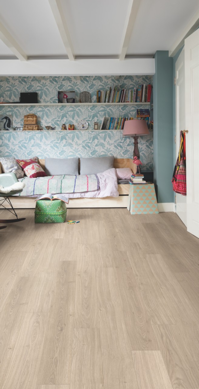 Ламинат Quick Step Perspective Hydro 9/32 (PER 1304) Дуб лакированный светлый