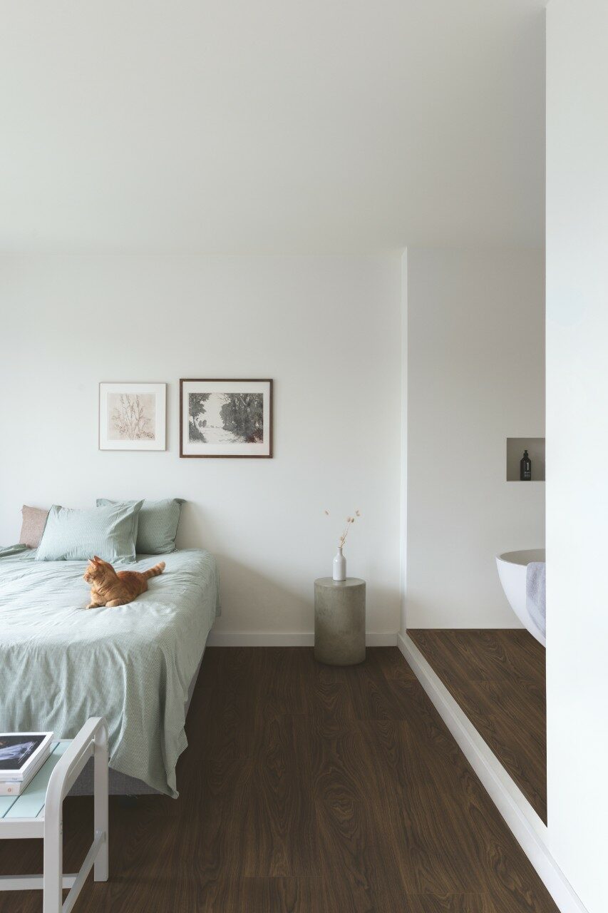 Ламинат Quick Step Classic Plus Hydro 8/32 (CLH 5797) Дуб Мокко