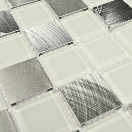 Bonaparte Titan Silver 31,8x31,8x4 (чип 30x30 мм) Мозаика стеклянная с металл. вставками